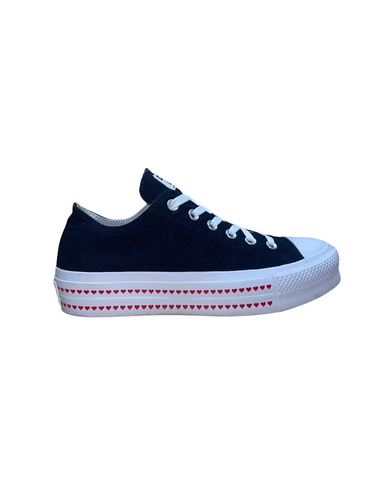 Converse Women’s Black & White Canvas Low-Top Lyf Heart Platform Sneakers Sz 9